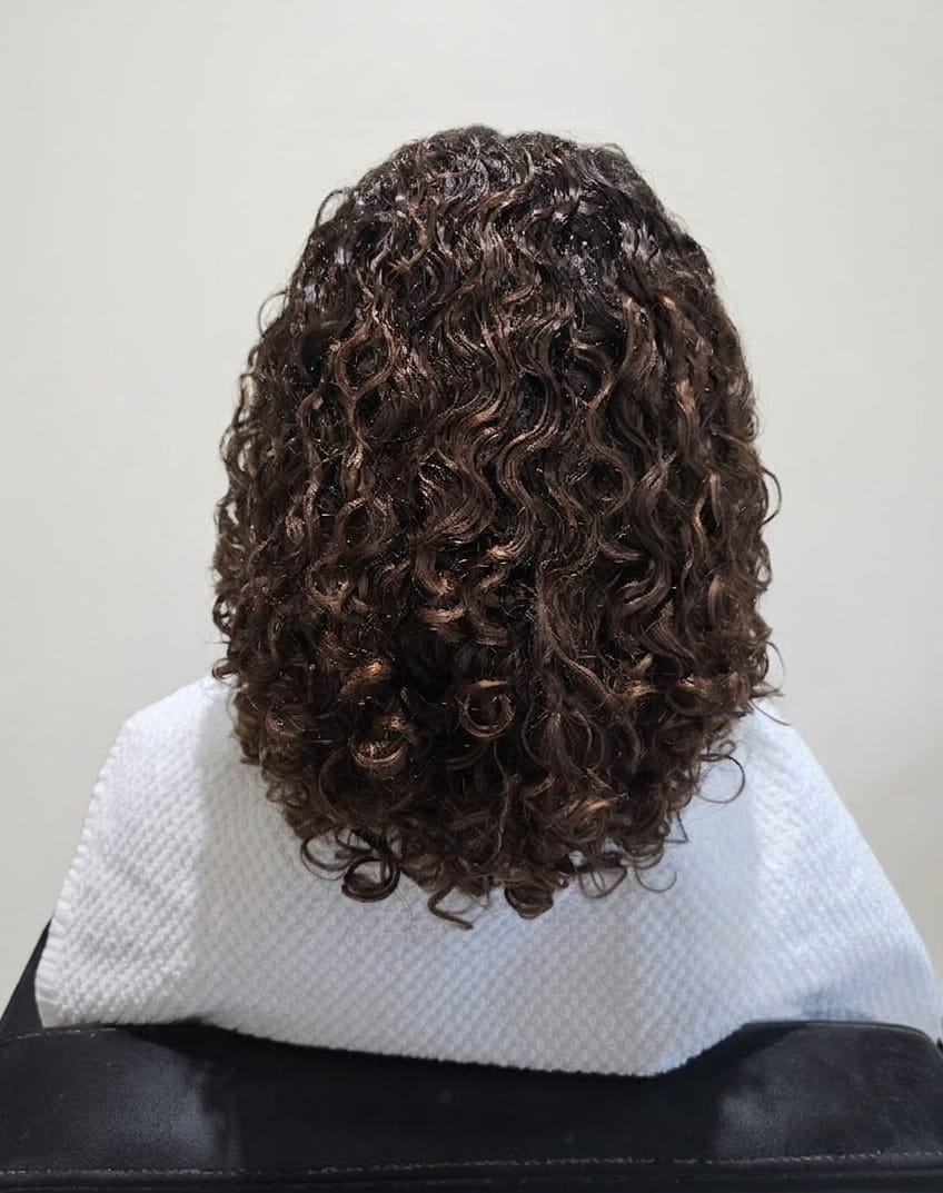 Beautifully defined ringlets with balanced volume and shape.