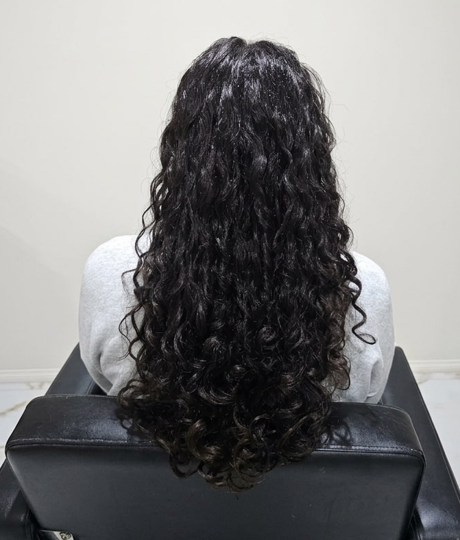 Deeply nourished coils with vibrant shape and elasticity.