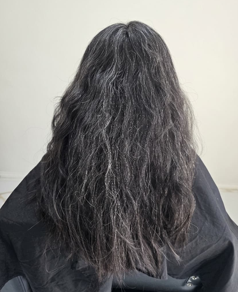 Frizz and dryness hiding natural texture.